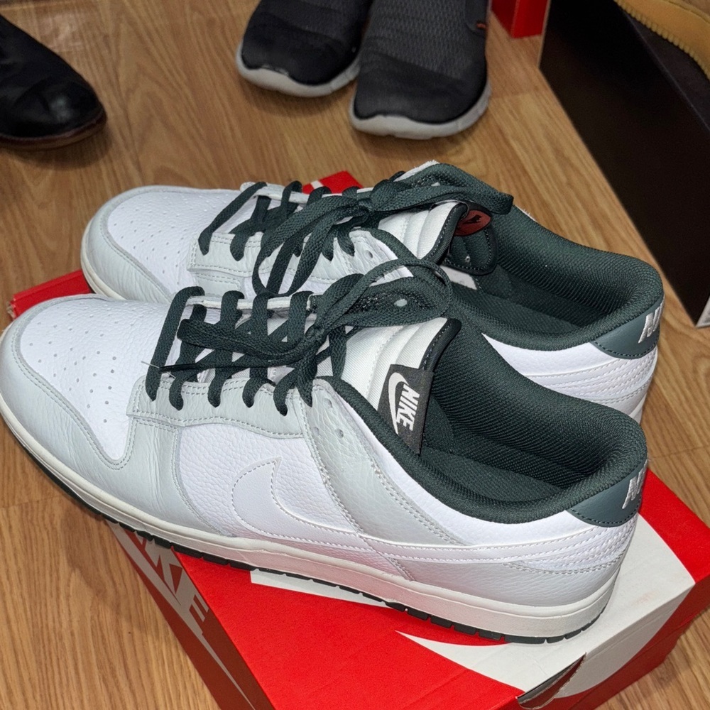 Nike Men's White and Dark Green Sneakers